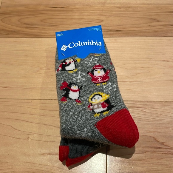NWT Christmas Santa Penguin Socks Women’s 4-10 Columbia 2 Pairs - Picture 1 of 3